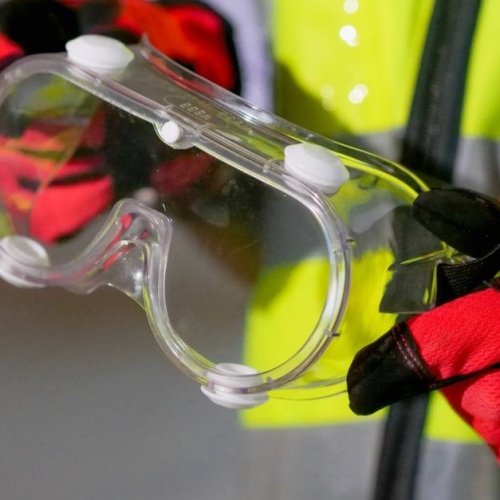 Sicher sehen, besser arbeiten: So wählen Sie die passende Schutzbrille richtig aus